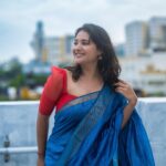 Sharanya Turadi Instagram - Recent crush Kanna 😍🤌 Blouse @askcouture.7 ❤️ @style_with_abi just loved the way how you colour blocked this saree with a passionate red kanmani, and I wonder how you got my body fitting so right at the first try itself ❤️‍🔥 #vinayagarchathurthi #doneright #saree #sharanyaturadi
