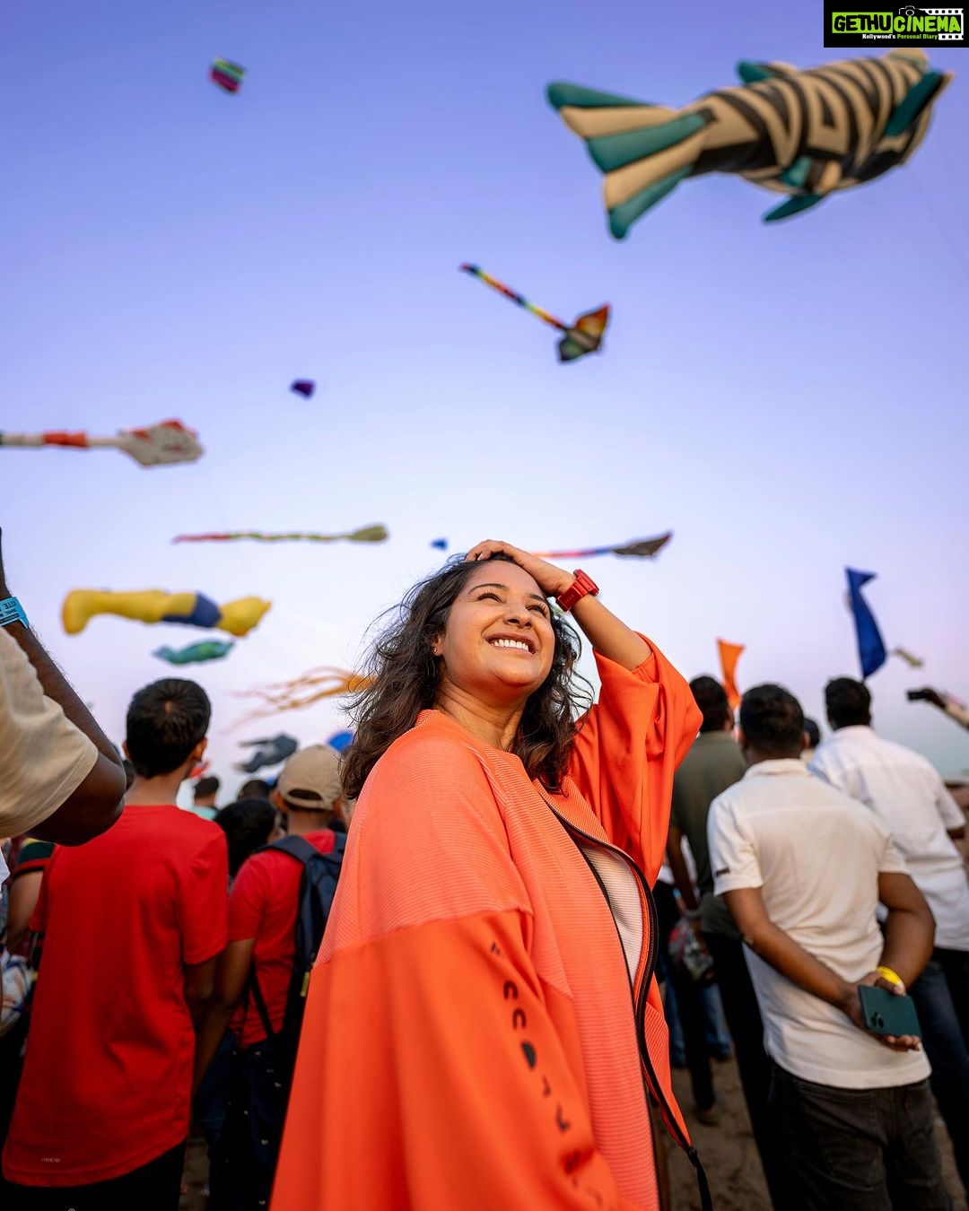 Sharanya Turadi Instagram - Sharanya X Tamil Nadu Kite Festival 2023. Street portraiture with the @sigmaphotoindia 14mm f1.4 DG DN Art paired with the @lumixindia @lumix S1H. Pushing beyond boundaries with equipment that was built with a purpose is super challenging and the results are just mind blowing. It pushed me to be a better photographer, I mean I could’ve simply gotten away by just presenting the usual case of astro photography, architecture and landscape, but if I was investing in a lens like this that can be so much more and deliver a unique perspective for my genre, I’m going to test its limits. This lens is tack sharp and the autofocus motors work really well with the contrast based AF system on the S1H. Though it’s on the heavier side, it gives substantial confidence to balance and compose your shot. The super wide FOV implies that I get more time with the subject in my frame for street as it takes longer for a subject to leave the frame and I found this to be super useful to get my shots in place. The colours, micro contrast and overall build quality is just simply outstanding with the lens. Thank you @sharanyaturadi_official for this ! 😁 #shotonlumix #lumixindia #shotonlumixs1h #madras #kitefestival #tamilnadu #chennai #shotonlumix #sigmaphotoindia #madras #chennai #lumixindia #lumixmentor #lumixmentorindia #noir incredibleindia @lumix @lumixindia @lumixtamilnadu @prabhu_panasonic @raghu_gowda_ @pradyutm @thulasi6415 @lumixsouth @lumix_trainer_hitesh @hardeep_sarna @bindassladka @natgeotravel @voyaged @discovertamilnadu #tamilnadu #tamilnadutourism @natgeotravel @natgeoyourshot #yourshotphotographer @nofilterbyindigo #nofilterbyindigo #sigmaphotoindia #sigmaphoto @tntourismoffcl Chennai, India