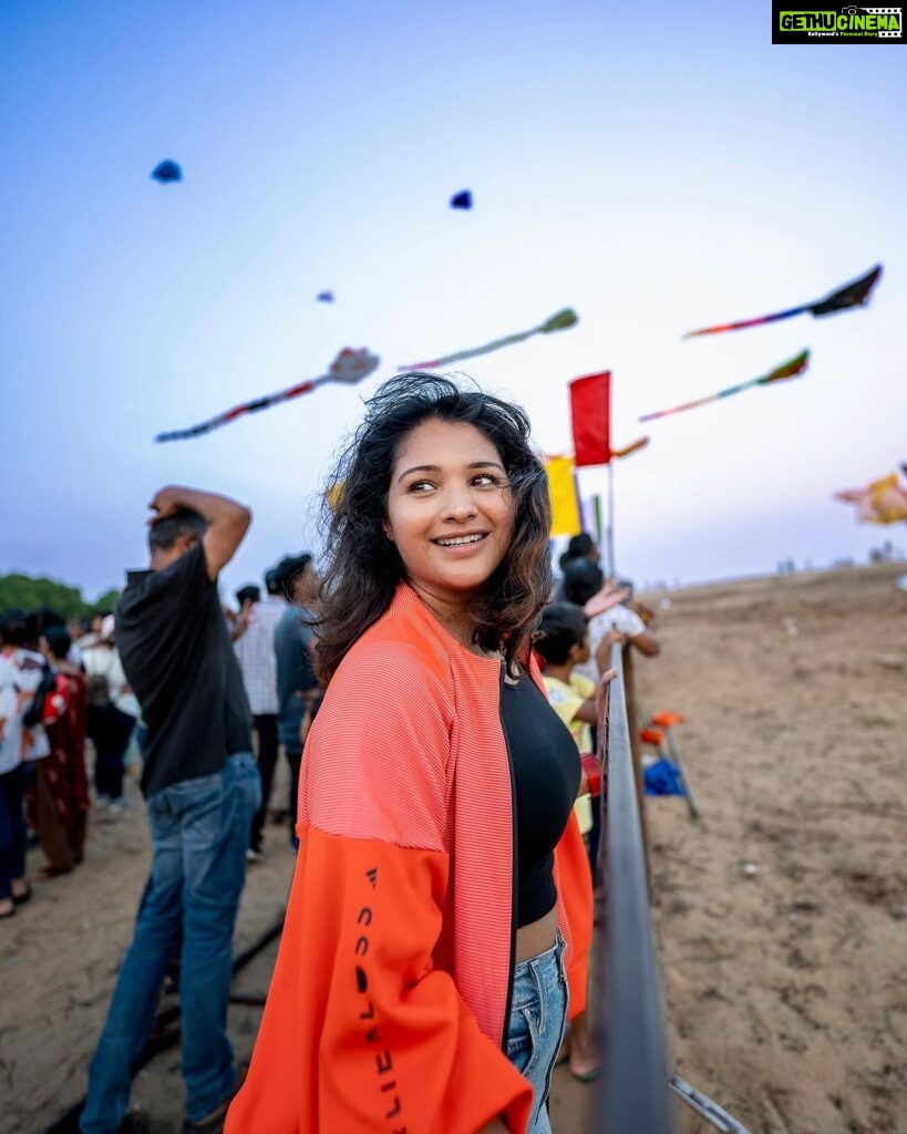Sharanya Turadi Instagram - Sharanya X Tamil Nadu Kite Festival 2023. Street portraiture with the @sigmaphotoindia 14mm f1.4 DG DN Art paired with the @lumixindia @lumix S1H. Pushing beyond boundaries with equipment that was built with a purpose is super challenging and the results are just mind blowing. It pushed me to be a better photographer, I mean I could’ve simply gotten away by just presenting the usual case of astro photography, architecture and landscape, but if I was investing in a lens like this that can be so much more and deliver a unique perspective for my genre, I’m going to test its limits. This lens is tack sharp and the autofocus motors work really well with the contrast based AF system on the S1H. Though it’s on the heavier side, it gives substantial confidence to balance and compose your shot. The super wide FOV implies that I get more time with the subject in my frame for street as it takes longer for a subject to leave the frame and I found this to be super useful to get my shots in place. The colours, micro contrast and overall build quality is just simply outstanding with the lens. Thank you @sharanyaturadi_official for this ! 😁 #shotonlumix #lumixindia #shotonlumixs1h #madras #kitefestival #tamilnadu #chennai #shotonlumix #sigmaphotoindia #madras #chennai #lumixindia #lumixmentor #lumixmentorindia #noir incredibleindia @lumix @lumixindia @lumixtamilnadu @prabhu_panasonic @raghu_gowda_ @pradyutm @thulasi6415 @lumixsouth @lumix_trainer_hitesh @hardeep_sarna @bindassladka @natgeotravel @voyaged @discovertamilnadu #tamilnadu #tamilnadutourism @natgeotravel @natgeoyourshot #yourshotphotographer @nofilterbyindigo #nofilterbyindigo #sigmaphotoindia #sigmaphoto @tntourismoffcl Chennai, India