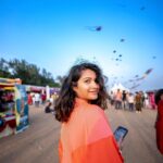 Sharanya Turadi Instagram - Sharanya X Tamil Nadu Kite Festival 2023. Street portraiture with the @sigmaphotoindia 14mm f1.4 DG DN Art paired with the @lumixindia @lumix S1H. Pushing beyond boundaries with equipment that was built with a purpose is super challenging and the results are just mind blowing. It pushed me to be a better photographer, I mean I could’ve simply gotten away by just presenting the usual case of astro photography, architecture and landscape, but if I was investing in a lens like this that can be so much more and deliver a unique perspective for my genre, I’m going to test its limits. This lens is tack sharp and the autofocus motors work really well with the contrast based AF system on the S1H. Though it’s on the heavier side, it gives substantial confidence to balance and compose your shot. The super wide FOV implies that I get more time with the subject in my frame for street as it takes longer for a subject to leave the frame and I found this to be super useful to get my shots in place. The colours, micro contrast and overall build quality is just simply outstanding with the lens. Thank you @sharanyaturadi_official for this ! 😁 #shotonlumix #lumixindia #shotonlumixs1h #madras #kitefestival #tamilnadu #chennai #shotonlumix #sigmaphotoindia #madras #chennai #lumixindia #lumixmentor #lumixmentorindia #noir incredibleindia @lumix @lumixindia @lumixtamilnadu @prabhu_panasonic @raghu_gowda_ @pradyutm @thulasi6415 @lumixsouth @lumix_trainer_hitesh @hardeep_sarna @bindassladka @natgeotravel @voyaged @discovertamilnadu #tamilnadu #tamilnadutourism @natgeotravel @natgeoyourshot #yourshotphotographer @nofilterbyindigo #nofilterbyindigo #sigmaphotoindia #sigmaphoto @tntourismoffcl Chennai, India