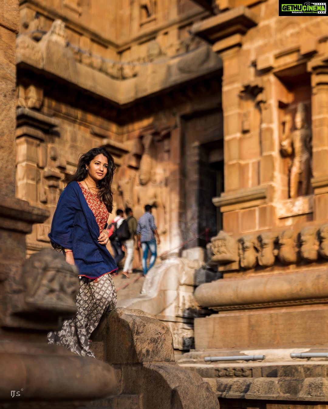 Sharanya Turadi Instagram - ஓ வசந்தராஜா ❤️🔥🤌 தஞ்சை