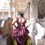 Sharanya Turadi Instagram - Temples of Tamilnadu! Kanchipuram Ekambareswar koil representing the Earth, out of 5 elements of life. 🌏 How many of you know that the stala Vriksham of this temple is a Mango tree? Legend has it that four branches of this tree bears mangoes of four different taste. I said to myself that I am going to visit it during Mango season just to confirm 😋 And yes for the Puliyodharai Prasasam as well! Good vibes to y'all 😇✨🙏 @ttdcofficial @tntourismoffcl Wearing @_fabern #kanchipuram #tamilnadu #templesoftamilnadu #history #sharanyaturadi Ekambareshwarar Temple, Kanchipuram, Tamilnadu, India