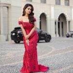 Sharmiela Mandre Instagram - Photo : @anoop.devaraj @dhirajsmahajan Hair : @danihairstylist1 Make up : @prashna.y Dress : @darsarahighfashion Palazzo Versace Dubai
