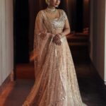 Sharmiela Mandre Instagram - Desi vibes . . . . . Photography: @divinephotography.in Jewellery : @suranajewellery Styled by : @trishadjani Make up : @makeupbyabhilasha Hair : @harshasingh512