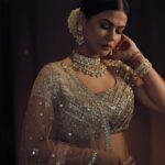 Sharmiela Mandre Instagram - Shot by: @divinephotography.in Styled by: @trishadjani Jewellery: @suranajewellery Outfit: @abhinavmishra_ Make up: @makeupbyabhilasha Hair: @harshasingh512