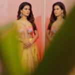 Sharmiela Mandre Instagram - Desi vibes 🌸 . . . . . Photographer: @sk_paparazzo_bangalore Jewellery : @creativegemsandjewels Make up & Hair : @glossnglass.bridalstudio Styled by : @zoha.kabir