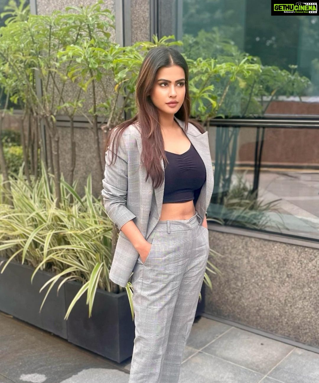 Sharmiela Mandre Instagram - Vibin n thrivin 🦋