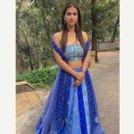 Sharmiela Mandre Instagram - Wearing a beautiful creation by @archithanarayanamofficial and earrings by @velvetboxby 💄 by @sanathoikhanganba #RohGotNicd Coorg