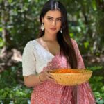 Sharmiela Mandre Instagram - Happy Varamahalakshmi to all of you 🙏 . . . . Shot : @mitz.photography Saree : @samyakksarees Styled : @zoha.kabir Hair : @hairstylist_bangalore Make up : @makeoverby_divyagowda