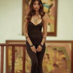 Shaun Romy Instagram - Day out in Trivandrum! 😍 @aravind_krishna_a_k makeup by @sumesh_makeup_artist Sree Chitra Art Gallery