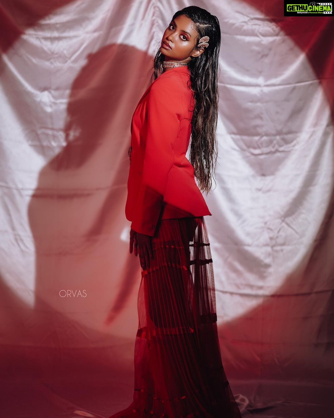 Shaun Romy Instagram - Red Red Red with @revathyjayanbabu 📷 @aravind_krishna_a_k make up @sumesh_makeup_artist
