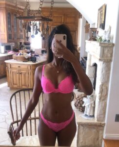 Shaun Romy Instagram - I like pink 😺🥰💖 @nicksaglimbeni