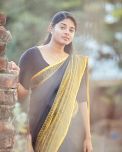 Sheela Rajkumar Instagram - Silence & Smile 
*
*
*
*
*
*
📷:@rootzstudios 
Pro:@a._john_pro 
👗:@meeshoapp 
👂:@giva.co 

#sheela #picsoftheday #rootzstudios #besmile #lovemyself #happysoul❤️ #naturephotography #lookbook #trending