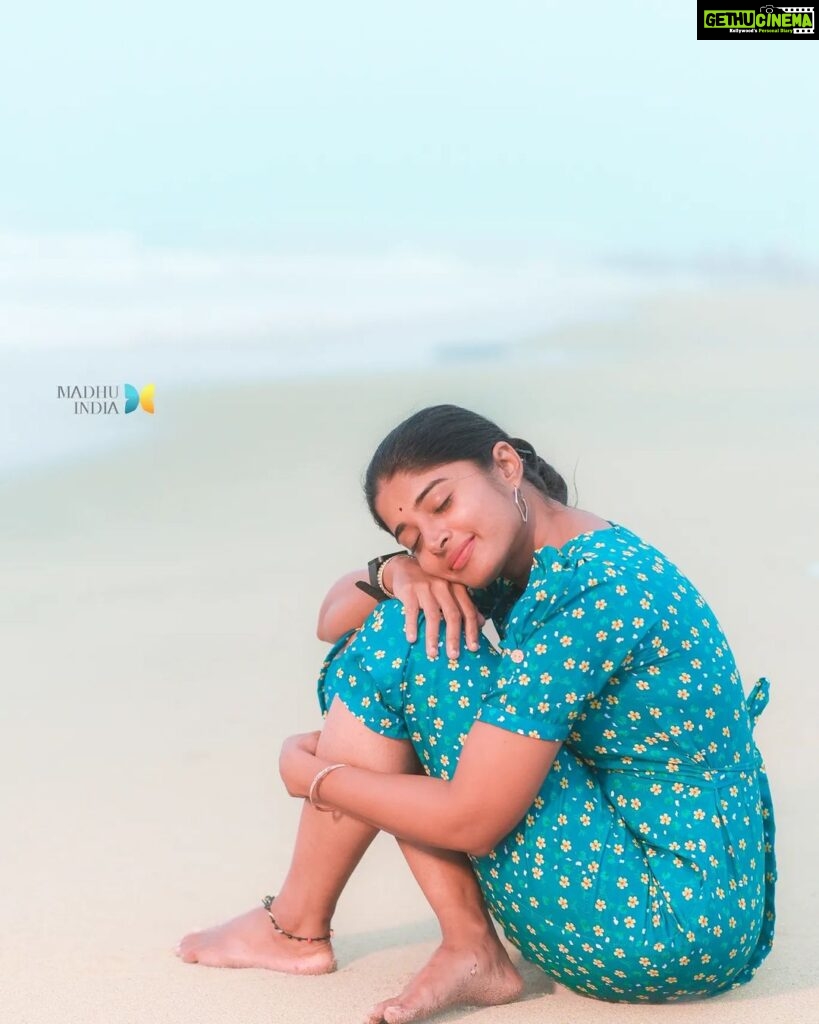 Sheela Rajkumar Instagram - "High tides. Good vibes." . . . . . 📸:@madhu_india_photography Pro:@a._john_pro #sheela #photoshoot #naturephotography #lovemyself❤ #staystrong #goodvibesonly #instapost #besmile😊 #nevergiveup #lookbook #stayhealthy #alliswell #trending #followforfollowback #sowhat #whatnext