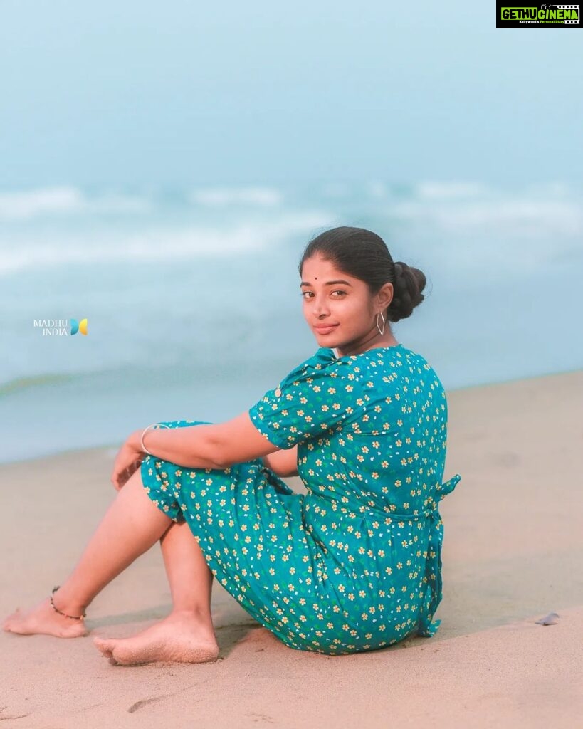 Sheela Rajkumar Instagram - "High tides. Good vibes." . . . . . 📸:@madhu_india_photography Pro:@a._john_pro #sheela #photoshoot #naturephotography #lovemyself❤ #staystrong #goodvibesonly #instapost #besmile😊 #nevergiveup #lookbook #stayhealthy #alliswell #trending #followforfollowback #sowhat #whatnext