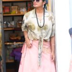 Sheela Rajkumar Instagram - " A little contour & confidence. " . . . . . 📸:@madhu_india_photography 👗:@abatelierboutiqe Pro:@a._john_pro #sheela #picsoftheday #lovemyself #instagram #besmile😊 #staystrong #nevergiveup #donthurtanyone #goodvibesonly #naturephotography #becalmbestrongbegrateful #trending