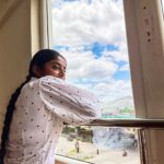 Sheela Rajkumar Instagram - Sometimes leaving someone is also love 😍 . . . . . . 📸:@harikrishnananbudurai 🤗 - - - - #sheelarajkumar #shootingdays📸 #picoftheday #lovemyself❤ #besmile😊 #nevergiveup💪 #staystrong #skylove #instagramfamily♥️♥️♥️ #goodvibesonly #donthurtanyone #happymoments #souljourney #naturelover #naturehealsthesoul