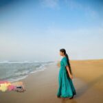 Sheela Rajkumar Instagram – ” Choose to shine 
.
.
.
.
.
.
📸:@divyavasu_photography
  @shajahan.shaikh628
 

#sheela #beachphotoshoot #naturephotography #picsoftheday #goodvibesonly #besmile😊 #nevergiveup #lovemyself❤ #dofollowthispage #trending #donthurtanyone #alliswell