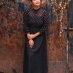 Sheela Rajkumar Instagram - Just SMILE 😊 . . . . . . 📸:@jermyphotography Pro:@a._john_pro #sheela #picsoftheday #photoshoot #naturephotography #blacklove #donthurtanyone✌ #lovemyself #soullessons #growthroughlife🌱 #besmile #staystrong #sowhat #whatnext