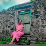Sheela Rajkumar Instagram - Never changed, i just learned . . . . . . 📸:@karthick_dhanush28 #sheela #shootingdays #lovemyself #instagram #picsoftheday #donthurtanyone #staystrong #nevergiveup #lookbook #naturephotography #happysoul #weekendvibes #besmile Kodaikaanal- The Queen Of Hills