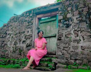 Sheela Rajkumar Instagram - Never changed, i just learned . . . . . . 📸:@karthick_dhanush28 #sheela #shootingdays #lovemyself #instagram #picsoftheday #donthurtanyone #staystrong #nevergiveup #lookbook #naturephotography #happysoul #weekendvibes #besmile Kodaikaanal- The Queen Of Hills
