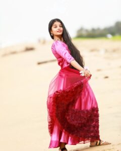 Sheela Rajkumar Instagram - Happy birthday to me 🎈🎂
.
.
.
.
.
.
📸:@sureshsuguphotography 
👗:@jestanegin 

#sheela #itsmybirthday #photoshoot #beachphotoshoot #naturephotography #lookbook #lovemyself❤ #growthroughlife🌱 #happysoul❤️ #feelgood #besmile😊 #blessedlife #thankyouforsupporting #keepsupporting #donthurtanyone