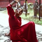 Sheela Rajkumar Instagram – Feeling like intense to the 🌞
.
.
.
.
.
.

#sheela #picsoftheday📸 #naturephotography #photoshoot #besmile😊 #donthurtanyone #feelgood #dofollowthispage #nevergiveup💪 #staystrong #feelredy #sunshine🌞 #happysoul