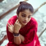 Sheela Rajkumar Instagram – Feeling like intense to the 🌞
.
.
.
.
.
.

#sheela #picsoftheday📸 #naturephotography #photoshoot #besmile😊 #donthurtanyone #feelgood #dofollowthispage #nevergiveup💪 #staystrong #feelredy #sunshine🌞 #happysoul