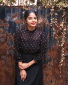 Sheela Rajkumar Instagram - Just SMILE 😊 . . . . . . 📸:@jermyphotography Pro:@a._john_pro #sheela #picsoftheday #photoshoot #naturephotography #blacklove #donthurtanyone✌ #lovemyself #soullessons #growthroughlife🌱 #besmile #staystrong #sowhat #whatnext