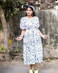 Sheela Rajkumar Instagram - H.O.P.E
.
.
.
.
.
.
.
📷: @sureshsuguphotography 

#sheela #picsoftheday #naturephotography #photoshoot #black&white #itsokaynottobeokay #sowhat #whatnext #nevergiveup #staystrong #donthurtanyone✌ #dofollowthispage❤️ #besmile #lovemyself #happysoul