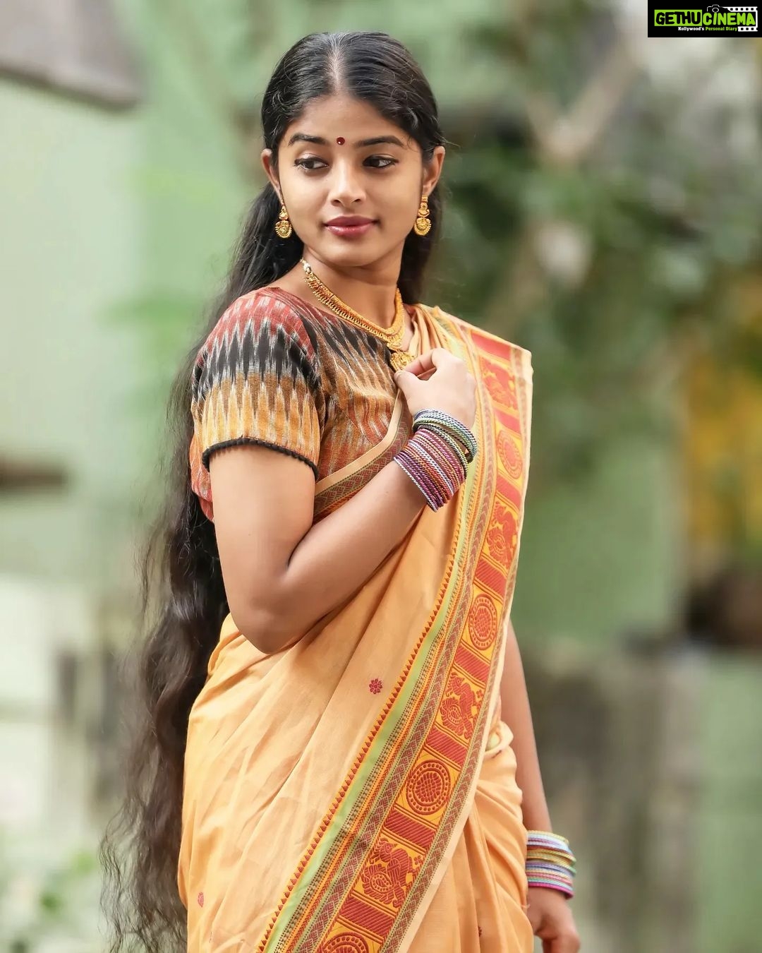 Sheela Rajkumar Instagram - SILENCE IS GOLDEN . . . . . . . Pc:@sureshsuguphotography #sheela #picsoftheday #eidmubarak❤ #naturephotography #lovemyself #lookbook #silencemeanseverything #itsokaynottobeokay #sowhat #whatnext #bestrong #nevergiveup #donthurtanyone✌ #dofollowthispage❤️