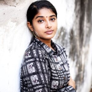 Sheela Rajkumar Instagram - Better in black
.
.
.
.
.
.
Pc:@sureshsuguphotography 

#sheela #actress #picsoftheday #naturephotography #lookbook #bestill #donthurtanyone✌ #besmile #sowhat #whatnext #dofollowthispage❤️ #happylife #blacklove #staystrong