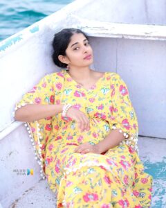 Sheela Rajkumar Instagram - Seas the day 😍
.
.
.
.
.
.
📷:@madhu_india_photography 
Pro:@a._john_pro 

#sheela #besmile😊 #beachphotography #happysoul❤️ #lookbook #lovemyself #trending #naturehealseverything #sundayvibes✨
