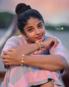 Sheela Rajkumar Instagram - S it’s my birthday month 😍✌🏻
*
*
*
*
*
📸: @madhu_india_photography 
Pro: @a._john_pro 

#sheelarajkumar #naturephotograpy #pondydiaries #photoshoot #happysoul❤️ #birthdaymonth🎂 #besmile😊 #lovemyself
