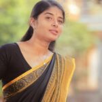Sheela Rajkumar Instagram – புத்தாண்டு வாழ்த்துகள் 😇😍
*
*
*
*
*
🎥:@rootzstudios 
Pro:@a._john_pro 
👗:@meeshoapp
👂:@giva.co

#sheela #புத்தாண்டுவாழ்த்துகள் #2023 #instagramreels❤️🌸 #besmile😊 #lovemyself #explorepage✨ #naturelover #happysoul❤️ #goodvibes #stayhealthy Chennai ECR OMR