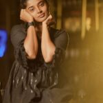 Sheela Rajkumar Instagram – “Catch me if u can.”😉😊
.
.
.
.
.
.
📷:@rootzstudios 
Pro:@a._john_pro 
🍸:@shoutbarandcafe 

#Sheela #naturephotography #rootzstudios #lookbook #happysoul❤️ #lovemyself❤ #blocklove😍 #Picsoftheday