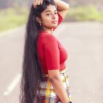Sheela Rajkumar Instagram – Heart wants love,
Mind wants success,
Soul wants peace :)
.
.
.
.
.
📷:@sureshsuguphotography 
Pro:@a._john_pro 

#Sheela #photoshoot #naturephotography #naturelover #trending #lovemyself❤ #besmile😊 #beu #lookbook #lovequotes #spreadlove #peaceandlove