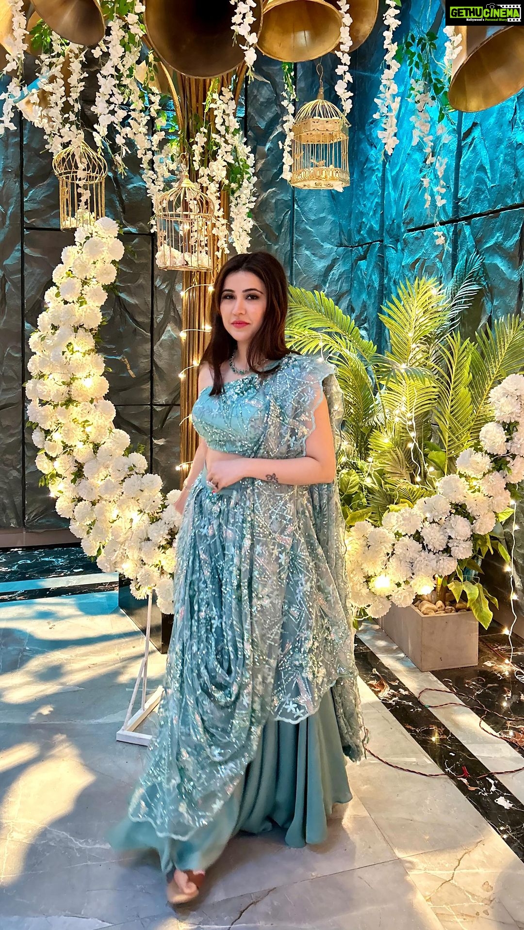 Sheena Bajaj Instagram - May ganpati Bappa give u all that u love n desire 🙏💕♥️