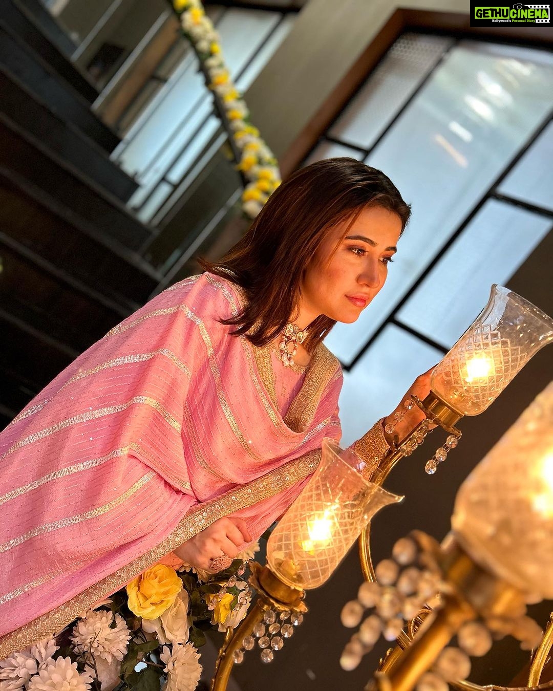 Sheena Bajaj Instagram - Happy Janmashtami ♥️💕to my Insta family ♥️