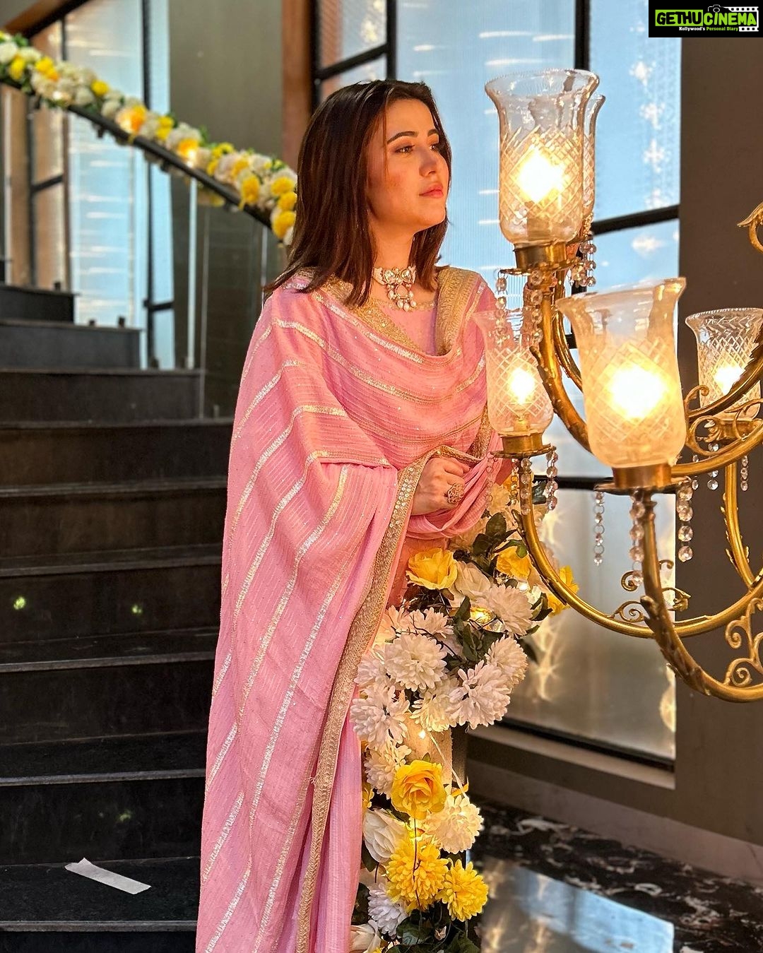 Sheena Bajaj Instagram - Happy Janmashtami ♥️💕to my Insta family ♥️