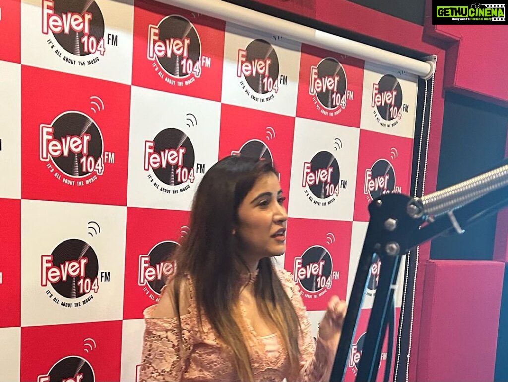 Sheena Bajaj Instagram - NON STOP DHAMAL ,dhamal in all FMS PROMOTIONS IN FULL SWING …. Keep tuned to radio city 98.5,fewer 104 fm and red fm….PLS DO WATCH SUPERFUN PURE COMEDY FILM WITH UR ENTIRE FAMILY TO HAVE A JOY RIDE /crazy laugher n some Quality time Wid loved ones 18 th august 🎉💕🥰🙏😇👑with the most amazing star cast n brilliant performers go n njoy @triyomfilms and the most cutest @priyanshuchatterjee Director @irshadkhanbse @triyomfilms