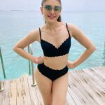 Shefali Jariwala Instagram - Chasing #sunshine ☀️❤️ . . . #takemeback #beachlife #maldives #throwback #thursday #travelgram #instatravel #potd #sunshinegirl