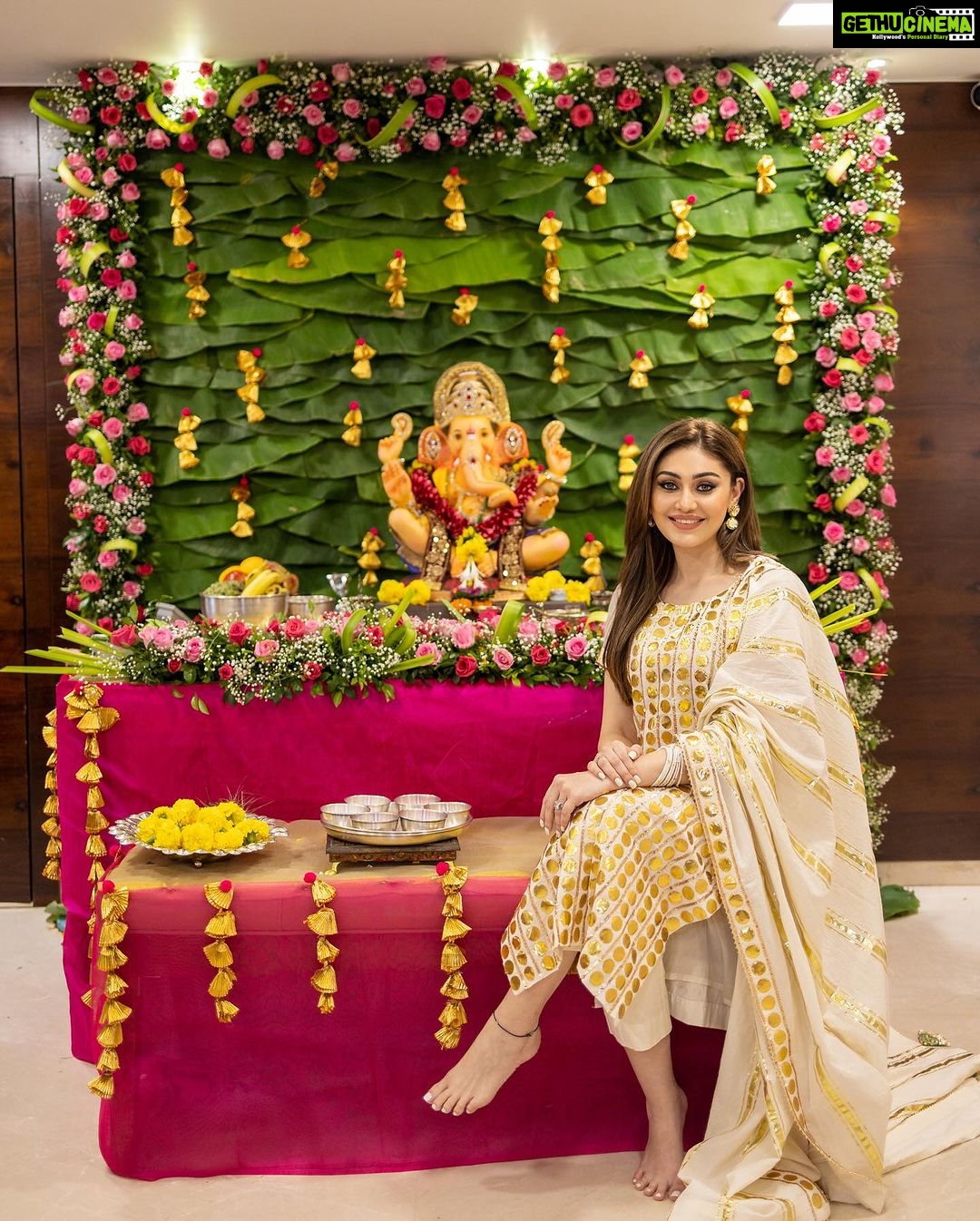 Shefali Jariwala - 230.1K Likes - Ganpati Bappa Morya!
May the blessings of Lord Ganesha fill your life with joy and prosperity. šš
@paragtyagi
#ganpatibappa #blessed #positivity #happiness #joy #abundance
ā¤ļøā¤ļøā¤ļøā¤ļøā¤ļøā¤ļøā¤ļøā¤ļøā¤ļøā¤ļøā¤ļø
.
.
.
Decoration @floralartbysrishti
Styled by @stylebytanii
Outfit @label_shivanisabharwal
Jewellery @rimayu07
@makeup.yasmin
@farukh.shaikh