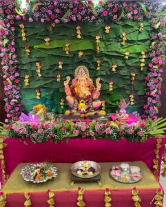 Shefali Jariwala Instagram - Ganpati Bappa Morya! 
May the blessings of Lord Ganesha fill your life with joy and prosperity. 🌟🙏 
@paragtyagi 
#ganpatibappa #blessed #positivity #happiness #joy #abundance 
❤️❤️❤️❤️❤️❤️❤️❤️❤️❤️❤️
.
.
.
Decoration @floralartbysrishti 
Styled by @stylebytanii
Outfit @label_shivanisabharwal
Jewellery @rimayu07
@makeup.yasmin 
@farukh.shaikh