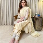Shefali Jariwala Instagram - सादगी … #simpleandclassy . . . Outfit : @varunchhabra.shop Jewelry: @shopravyaa PR: @vblitzcommunications MUA: @makeup.yasmin . . . #ootd #chic #weekendvibes #picoftheday