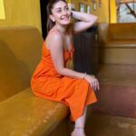 Shefali Jariwala Instagram - Charm is a woman’s strength just as strength is a man’s charm… 🌼⭐️🧡😊 #smile #potd #thursday #charm #orangeisthenewblack #instadaily