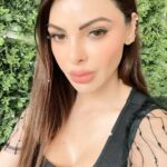 Sherlyn Chopra Instagram - कजरा मोहब्बत वाला 🔥🔥🔥 #glam #love #life