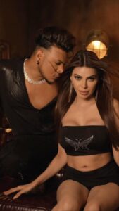 Sherlyn Chopra Instagram - दिल को हज़ार बार रोका रोका रोका… 🔥🔥🔥
#dance #reels #masti #fun #glam
