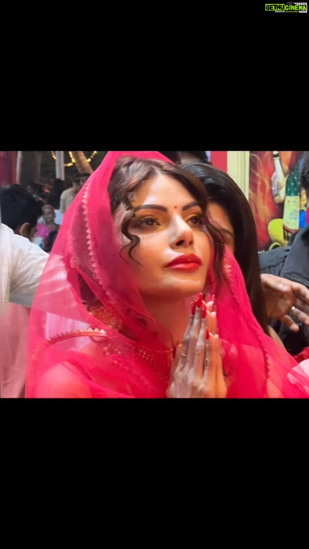 Sherlyn Chopra Instagram - अरमान बुलंद हैं, हौसले ज़िंदा हैं… माँ की वो बेटी हूँ जहाँ मुश्किलें शर्मिंदा हैं।