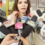 Sherlyn Chopra Instagram - 8.11.22 को अंबोली पुलिस ने @rakhisawant2511 और फाल्गुनी ब्रह्मभट्ट के ख़िलाफ़ इन IPC धाराओं के तहत #FIR दर्ज किया- 354A (cognizable) 500 (non-cognizable) 504 (non-cognizable) 509 (cognizable) & IT ACT 67A (cognizable) 9.11.22 के दिन ओशिवरा पुलिस ने रातों रात मेरे ख़िलाफ़ काउंटर #FIR दर्ज किया!!! आख़िर ऐसी क्या मजबूरी रही होगी ओशिवरा पुलिस की??? किस आधार पर ओशिवरा पुलिस ने मेरे ख़िलाफ़ #FIR दर्ज किया??? ज्यूरिसडिक्शन के आधार पर??? या non-cognizable IPC धाराओं के आधार पर??? @devendra_fadnavis @cpmumbaipolice @mumbaipolice